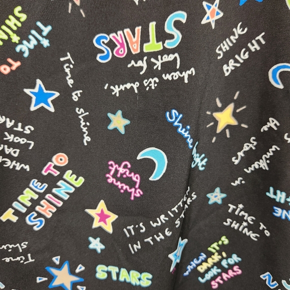 koi basics scrub top sz xl black stars pockets shine bright nursing animal care - Picture 2 of 8